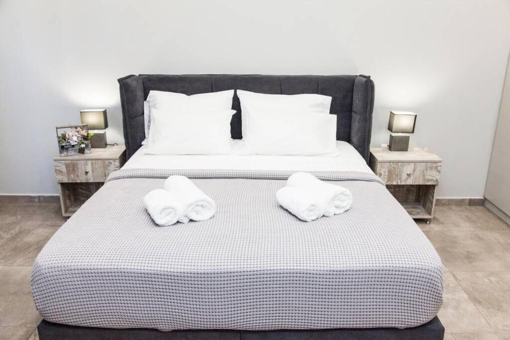 E Spacious Cornered Brand New Studio Apartment E Atenas Exterior foto